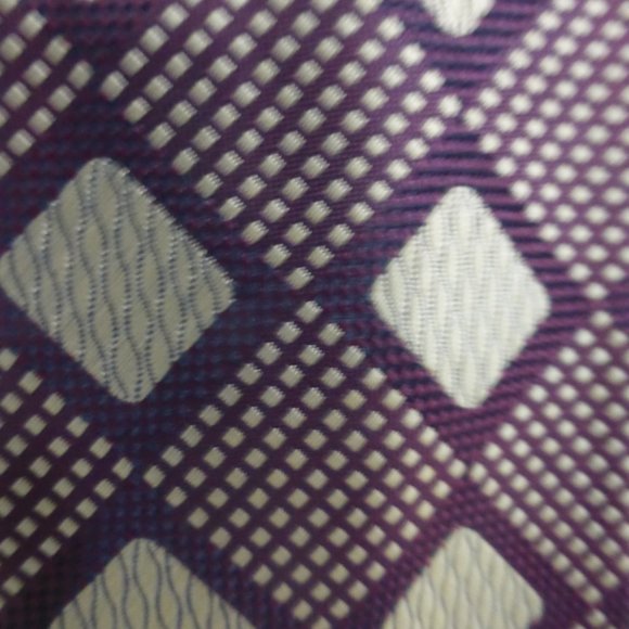 Burgundy and gold necktie, men's tie, brand unknown, mint condition - Picture 3 of 7